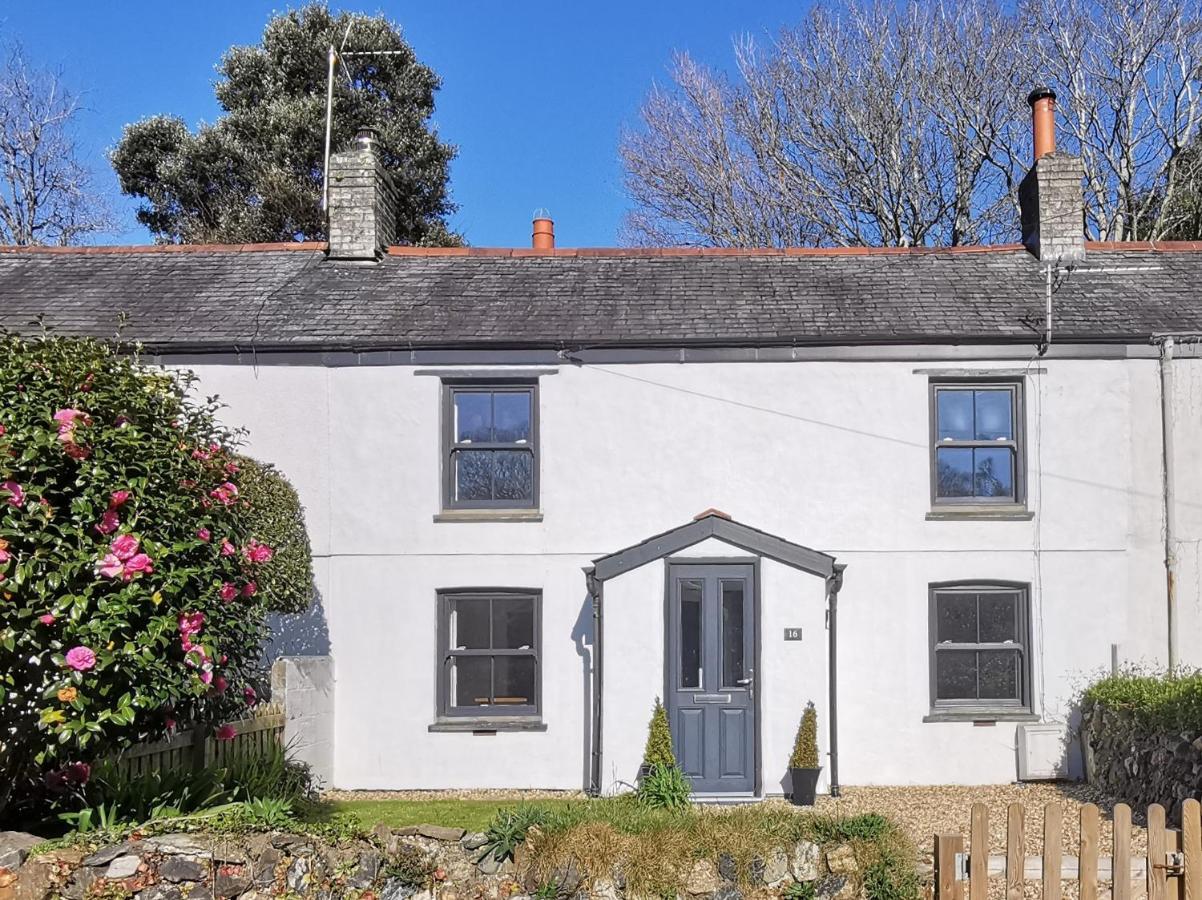 Charlestown Cottage, Woodburner, Gardens & Parking エクステリア 写真