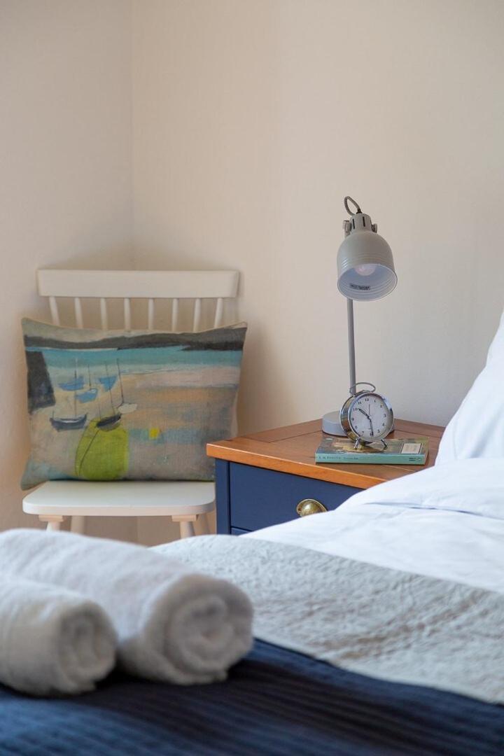 Charlestown Cottage, Woodburner, Gardens & Parking エクステリア 写真